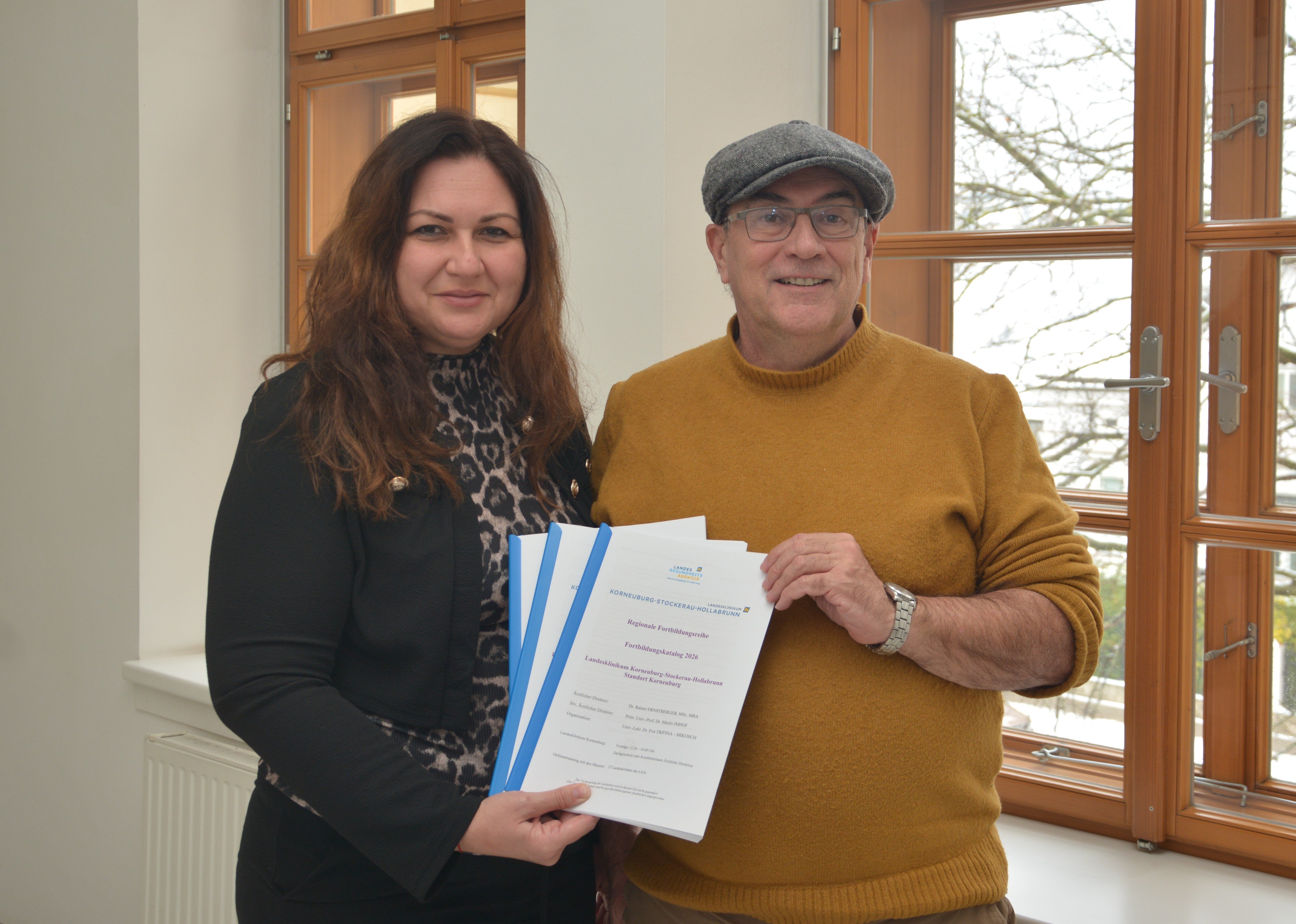 Dr. Eva Trifina-Mikosch und Ärztlicher Direktor Rainer Ernstberger