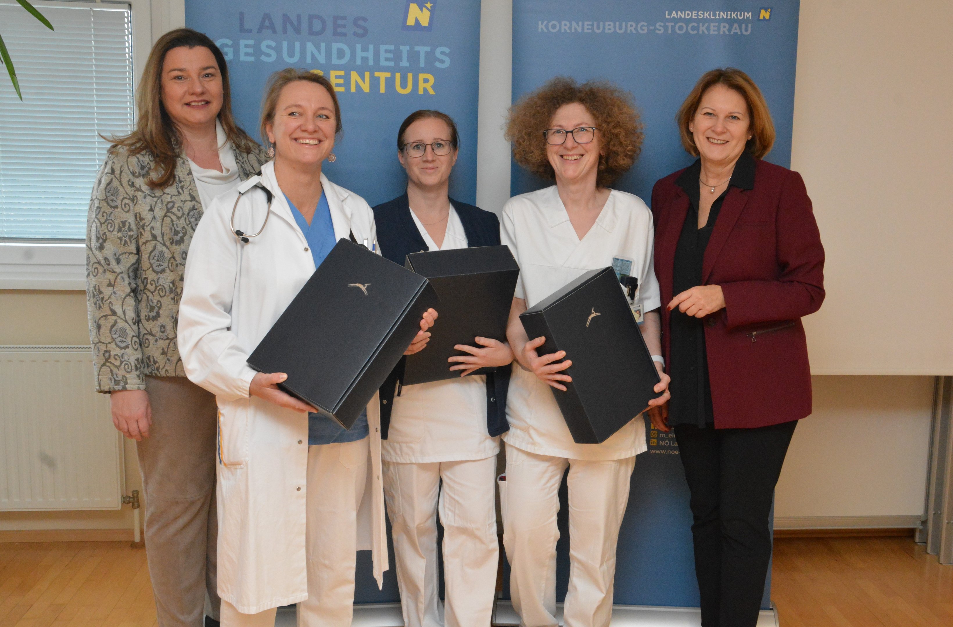 Stationsleitung Gerit Chromy-Scheichl, OÄ Silvia Schlosser, Diabetesberaterin Sandra Zeller, Diabetesberaterin Martina Skof und Pflegedirektorin Silvia Hickelsberger